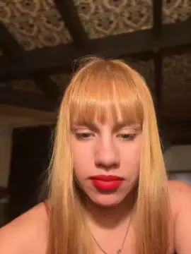 Cam4 Watch Live Sex Cams of saraangelafern1