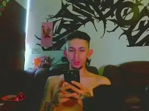 Cam4 Live Porn of Chris_Joness