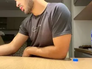 Cam4 Free Porn Cam of Drgym18