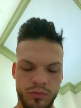 Cam4 Private Sex Chat of nicolas2471