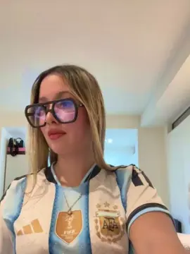 Cam4 Watch Live Sex Cams of Mialunaxx
