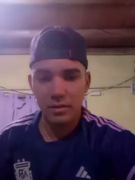 Cam4 Free Live Porn of Ezkingg22