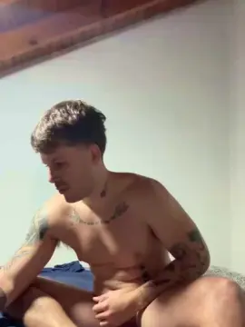 Cam4 Live Porn of Eze202