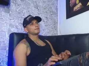 Cam4 Live Sex of Chris_Dick99
