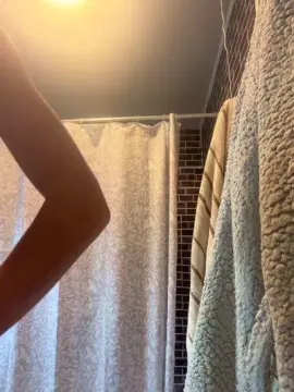 Cam4 Sex Cam of Roxy_roo2601