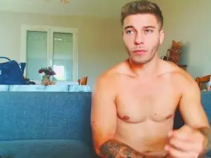 Cam4 Watch Live Sex Cams of Elka_fit28