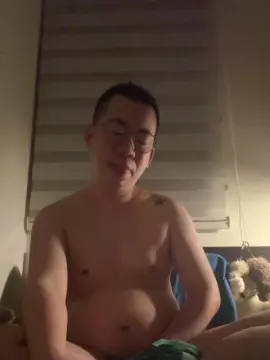 Cam4 Sex Cam of boggytaiwan