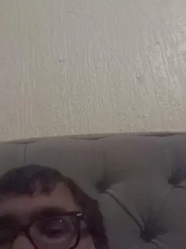 Cam4 Free Live Porn of henchy94