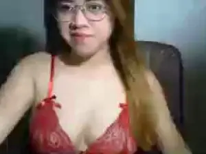 Cam4 Live Porn of Peacherooni