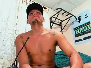 Cam4 Sex Chat of Daviid_latin_66