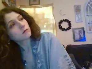 Cam4 Free Porn Cam of QueenCrimson
