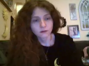 Cam4 Private Sex Chat of QueenCrimson