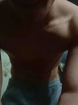 Cam4 Live Porn of chueco8