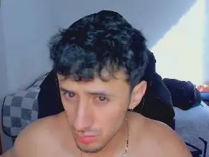 Cam4 Watch Live Sex Cams of Tommy_bred