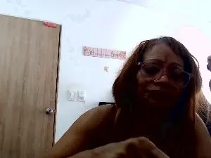 Cam4 Sex Cam of BustyXMilf