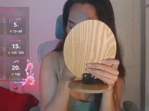 Cam4 Live Porn of InocentKiarah