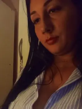 Cam4 Free Live Porn of Lupita74