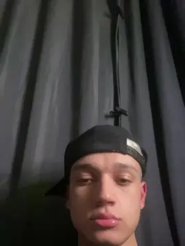 Cam4 Free Live Porn of lucky867