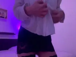 Cam4 Live Sex of Larafoxok