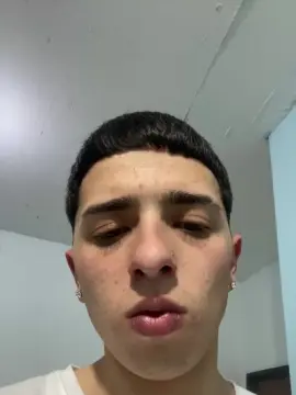 Cam4 Nude Webcam of Thomikaty98