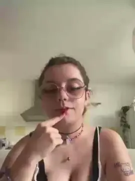 Cam4 Sex Chat of Emy_2002