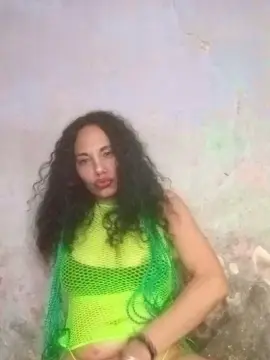 Cam4 Free Live Porn of CHECHU1984