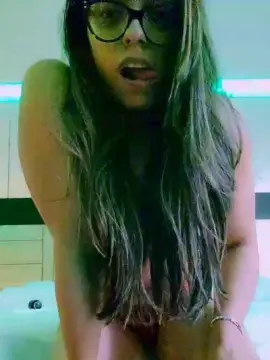 Cam4 Live Porn of LollaBunny26