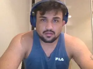 Cam4 Live Sex of BigBoyhot9