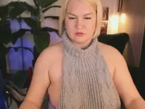 Cam4 Sex Chat of YolandaKiss