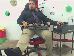 Cam4 Watch Live Sex Cams of KalethBigDick88