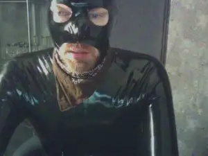 Cam4 Free Live Porn of rubberboy79