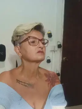 Cam4 Sex Chat of bety_cum2