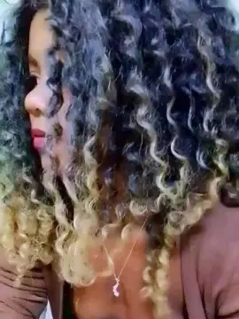 Cam4 Free Live Porn of ameline1