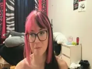Cam4 Adult Video Chat of PollyGlomb