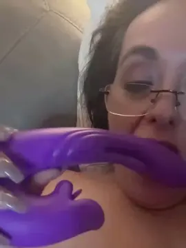 Cam4 Adult Video Chat of lickmyclit7
