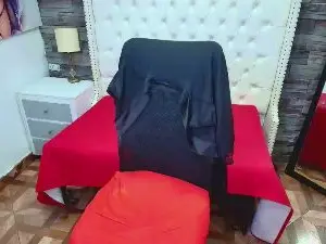 Cam4 Live Porn of TRINY_TS