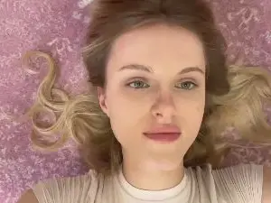 Cam4 Live Porn of SuWangerin