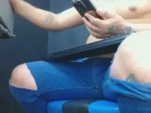 Cam4 Sex Chat of master_bigcock1