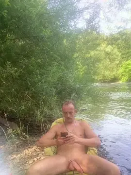 Cam4 Private Sex Chat of darksecret_Lar