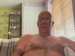 Cam4 Watch Live Sex Cams of The_helmet7