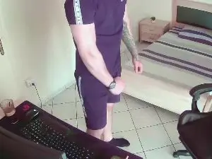 Cam4 Live Sex of AlbanianFker21