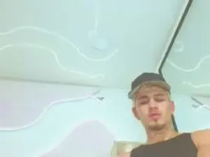 Cam4 Watch Live Sex Cams of DanntheStiff
