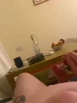 Cam4 Free Live Porn of picassosparrot3
