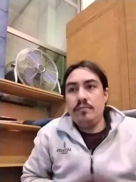 Cam4 Live Sex Cam of HombreAburrido