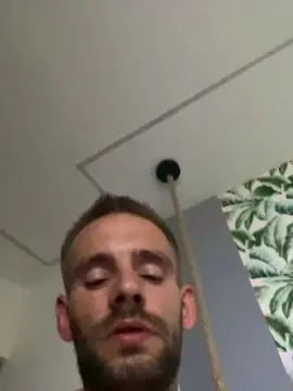 Cam4 Free Live Porn of Elreydelmanbo