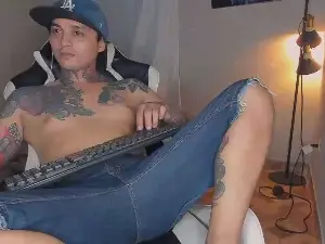 Cam4 Live Sex Cam of enjoymycock999