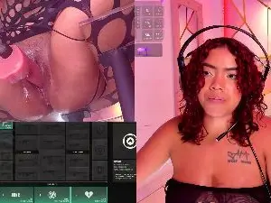 Cam4 Nude Webcam of NinaCapelli_