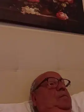 Cam4 Live Porn of minuzzo61