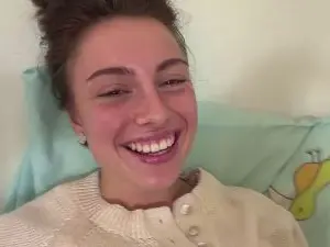 Cam4 Live Porn of MyrtaJumbo