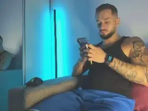 Cam4 Private Sex Chat of Nikcholasx1